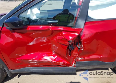 2024 Nissan Kicks Sv Xtronic Cvt z USA, uszkodzony, nr VIN 3N1CP5CV4RL573435